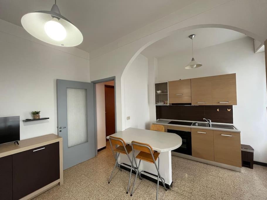Appartamento La Casa Di Alice Vercelli Esterno foto