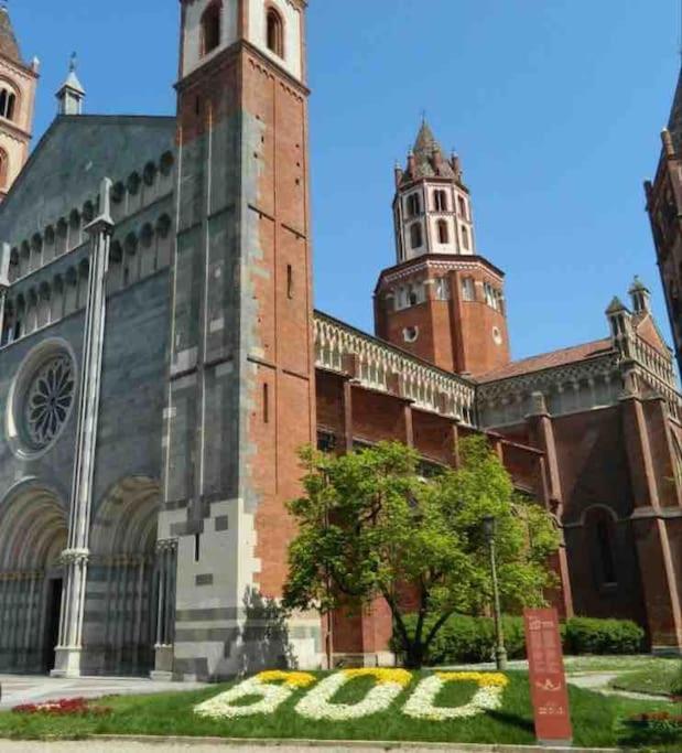 Appartamento La Casa Di Alice Vercelli Esterno foto